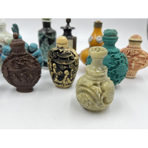 188 - Twelve Oriental snuff bottles