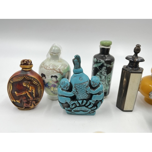 188 - Twelve Oriental snuff bottles