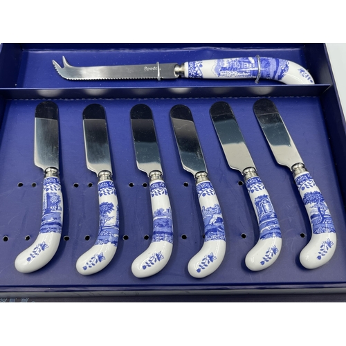 211 - A boxed Spode Blue Italian cheese knife and spreaders set