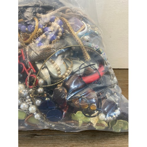 367 - Approx. 10kg of assorted costume jewellery