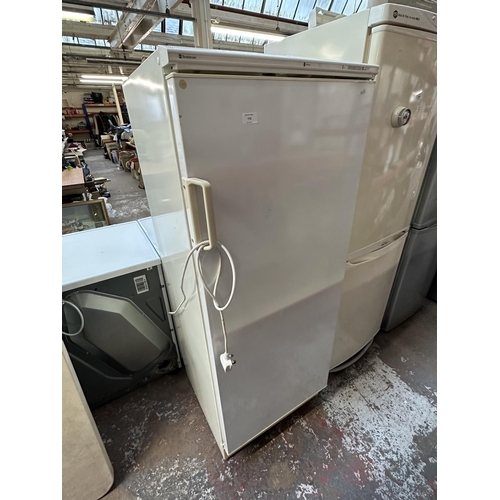 770 - A Scandinova SLF112 upright fridge - approx. 156cm high