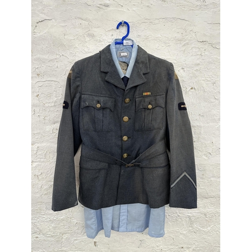 515 - A WWII RAF officer's jacket