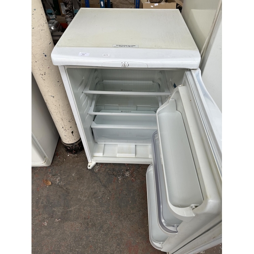 771 - A Hotpoint RLAV21 55cm under counter fridge