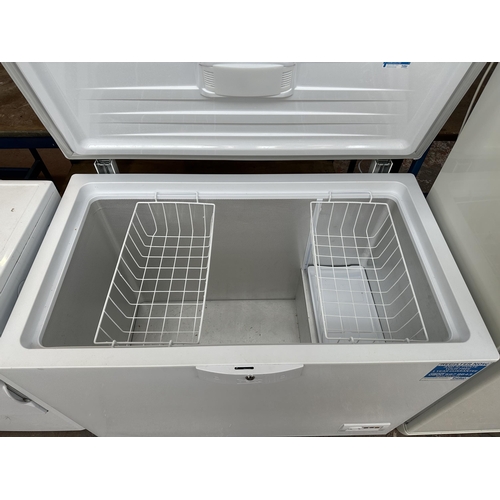 773 - A Beko CF1100PW free-standing large capacity chest freezer - approx. 85cm high x 110cm wide x 69cm d... 