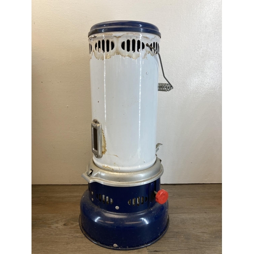 358A - A vintage boxed Valorette 'L210' oil heater