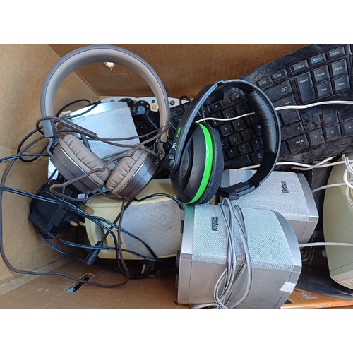 699 - A box of tech items to include Acer laptop, Turtle Beach gaming headset, speakers, power amplifier, ... 