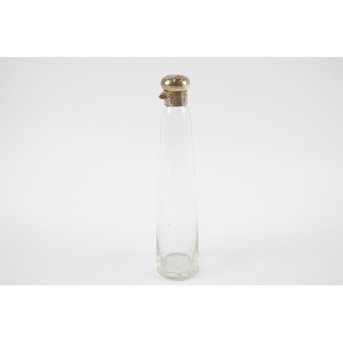 2299 - An Atkin Brothers hallmarked London sterling silver topped glass flask, dated 1901 - approx. 22.9cm ... 