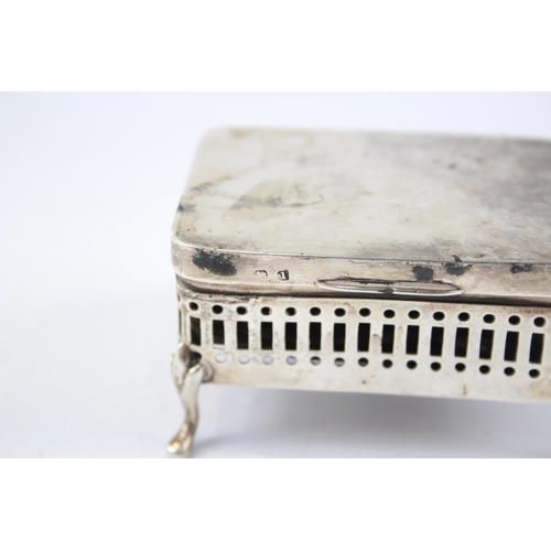 2301 - A C. E. Williams hallmarked Birmingham sterling silver trinket box, dated 1910 - approx. 6.7cm x 4.5... 