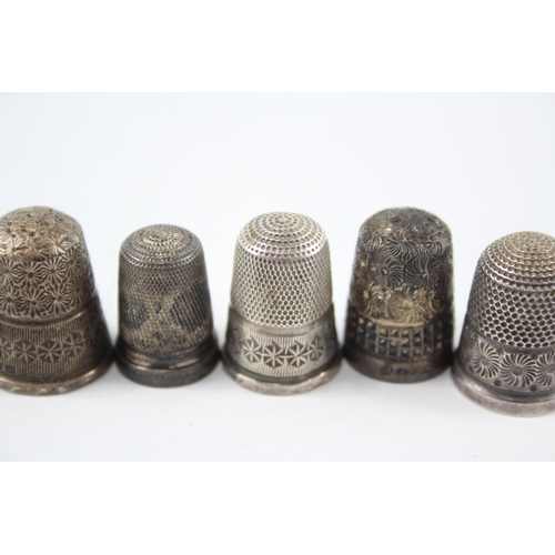 2325 - Six hallmarked sterling silver thimbles to include Charles Horner etc. - approx. gross weight 28g