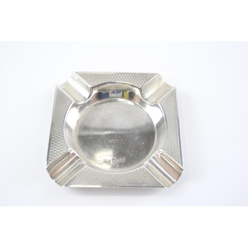 2329 - A 1961 Viners Ltd. hallmarked Sheffield silver ashtray - approx. gross weight 79g and 9.1cm square