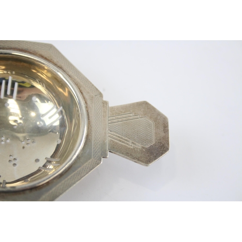 2332 - A 1952 Deakin & Francis hallmarked Birmingham silver tea strainer - approx. gross weight 47g and 11c... 