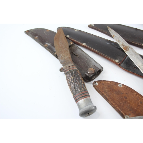 2355 - Five vintage hunting knives