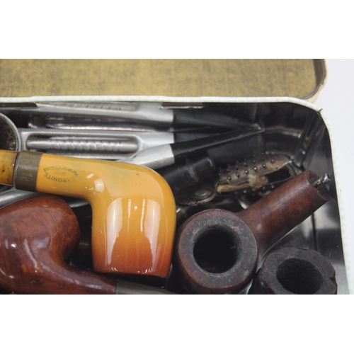 525 - A collection of vintage smoking pipes to include Darvill Real Briar, Falcon etc.