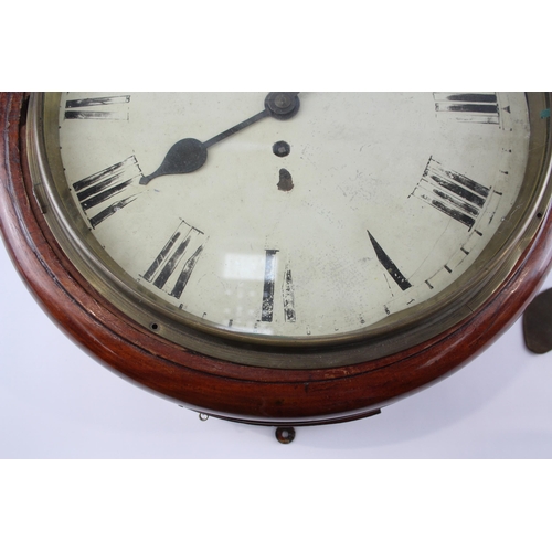 558 - A late 19th/early 20th century mahogany cased circular wall clock with enamel face - approx. 39cm di... 