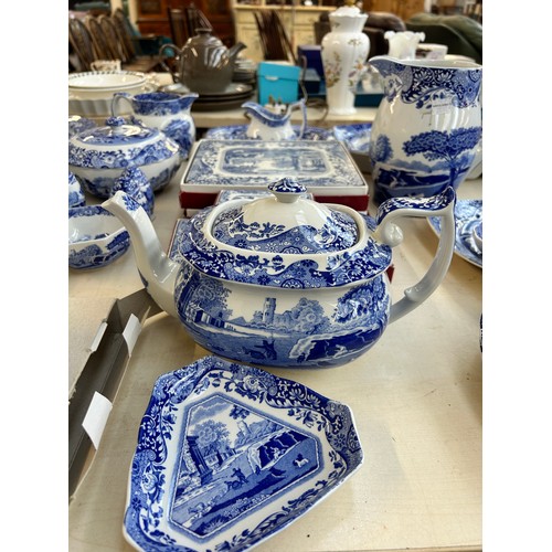 303 - Approx. 309 pieces of Spode Italian dinnerware