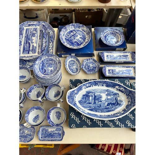 303 - Approx. 309 pieces of Spode Italian dinnerware