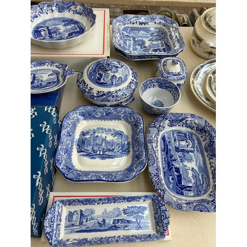 303 - Approx. 309 pieces of Spode Italian dinnerware