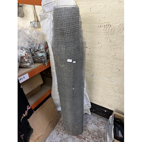 837 - A large roll of chicken wire