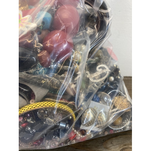 404 - Approx. 10kg of costume jewellery