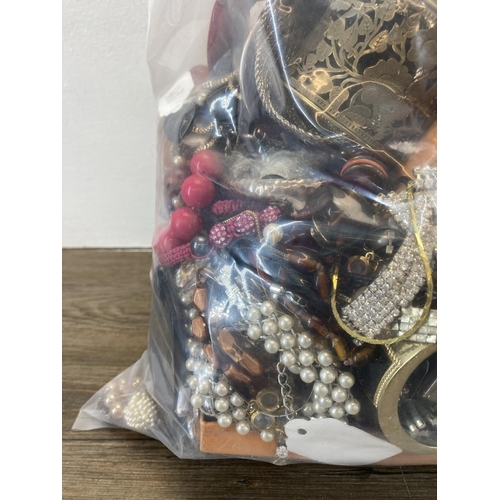 407 - Approx. 10kg of costume jewellery