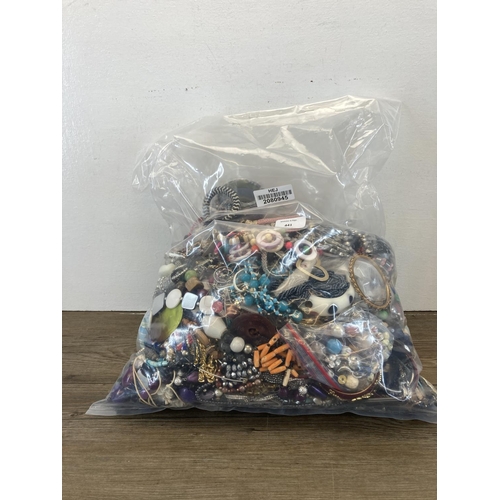 441 - Approx. 10kg of costume jewellery