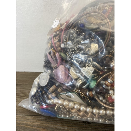 453 - Approx. 10kg of costume jewellery