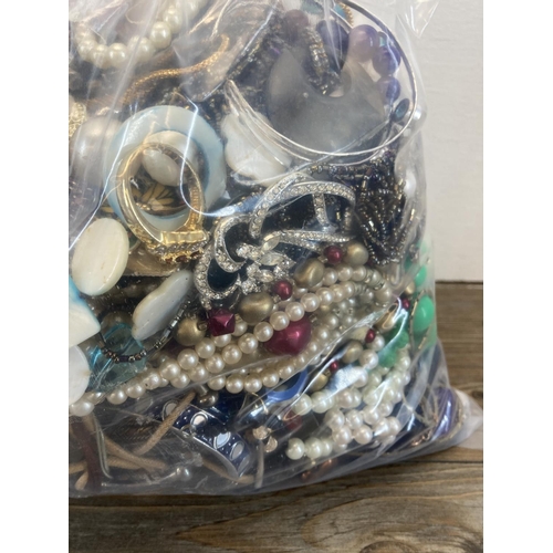 454 - Approx. 10kg of costume jewellery