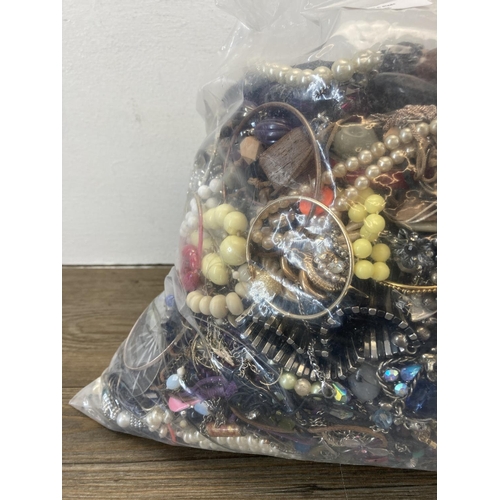 468 - Approx. 10kg of costume jewellery