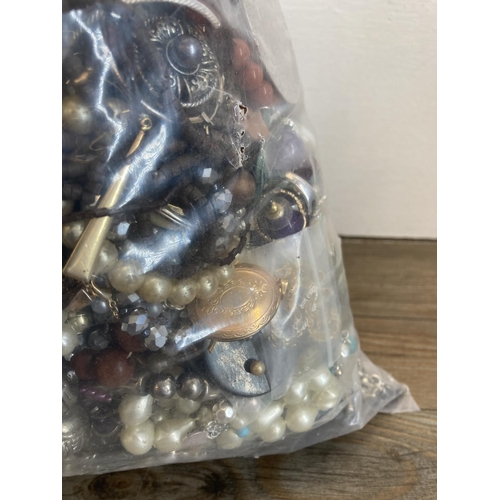 472 - Approx. 10kg of costume jewellery