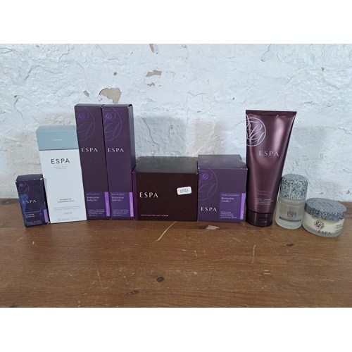 2390 - A collection of Espa beauty products to include restorative body oil, 200ml hydrating cleansing milk... 