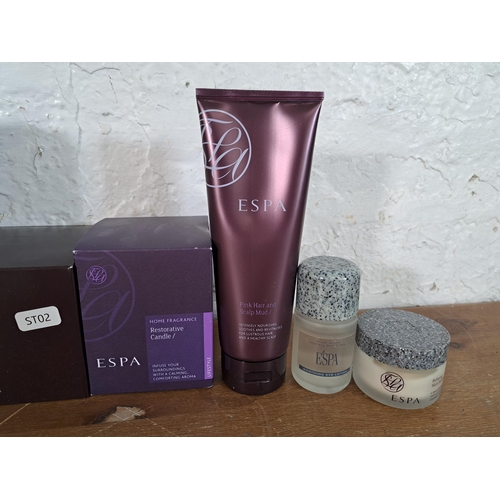 2390 - A collection of Espa beauty products to include restorative body oil, 200ml hydrating cleansing milk... 