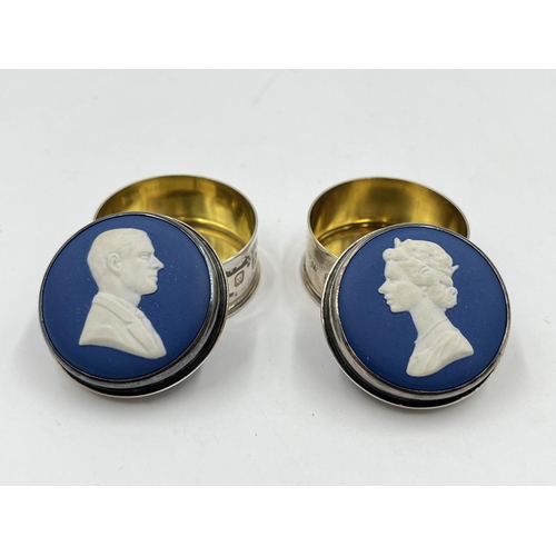 2245 - Two Wedgwood Jasperware hallmarked London silver trinket boxes - approx. gross weight 62g