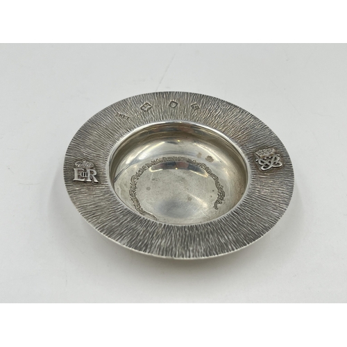 2249 - A 1972 S J Rose & Son hallmarked London silver bon bon dish - approx. gross weight 51g