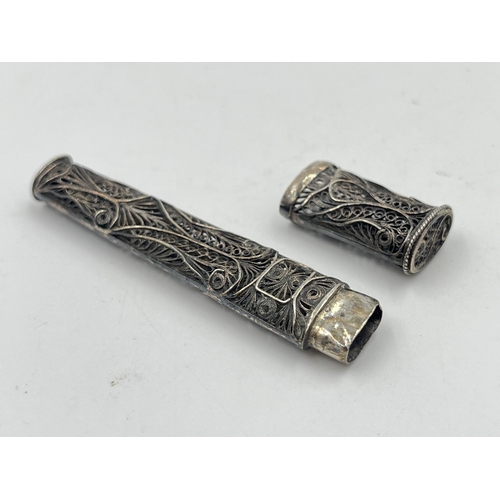 2271 - An antique .930 silver filigree needle and Etui case - approx. gross weight 10g and 8cm high