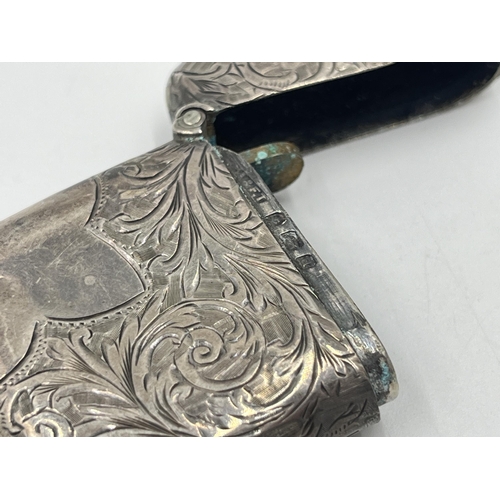 2278 - An Edwardian hallmarked Birmingham silver vesta case, dated 1903 - approx. gross weight 25g