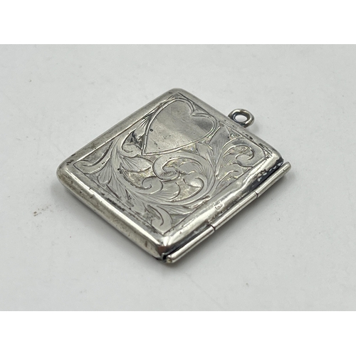 2279 - An Edwardian A.E. Jones hallmarked Chester silver stamp case, dated 1903