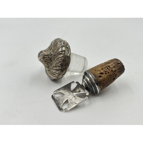 2288 - Two sterling silver topped bottle stoppers - approx. gross weight 66g