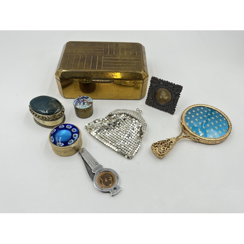 2350 - A collection of items to include millefiori and gilt metal pill box, white metal and agate pill box,... 