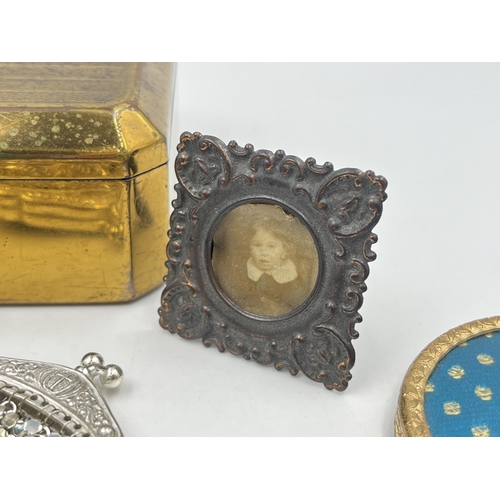 2350 - A collection of items to include millefiori and gilt metal pill box, white metal and agate pill box,... 