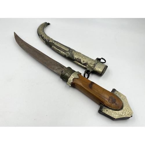 2362 - A Moroccan koummya curved dagger with sheath - approx. 36cm long