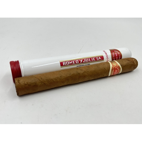 2364 - A cased Romeo Y Juilieta Romeo No.1 Cuban cigar