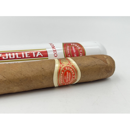 2364 - A cased Romeo Y Juilieta Romeo No.1 Cuban cigar