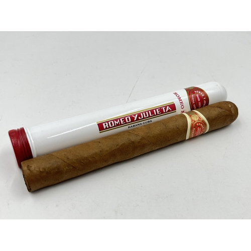 2364 - A cased Romeo Y Juilieta Romeo No.1 Cuban cigar