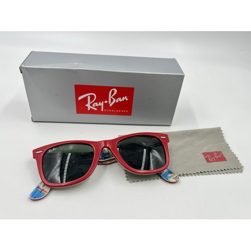 2339 - A boxed pair of Ray-Ban Wayfarer London Edition sunglasses