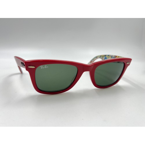 2339 - A boxed pair of Ray-Ban Wayfarer London Edition sunglasses