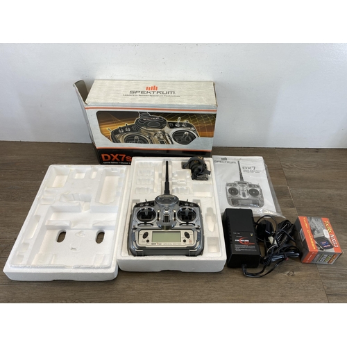 373 - A boxed Spektrum DX7 se special edition 7-channel 2.5GHz DSM2 helli transmitter remote control