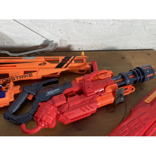 375 - A collection of Nerf guns and accessories