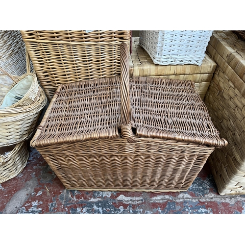 129 - A collection of wicker baskets