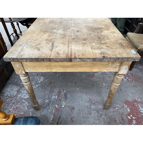 145 - A Victorian pine farmhouse dining table - approx. 74cm high x 86cm wide x 122cm long