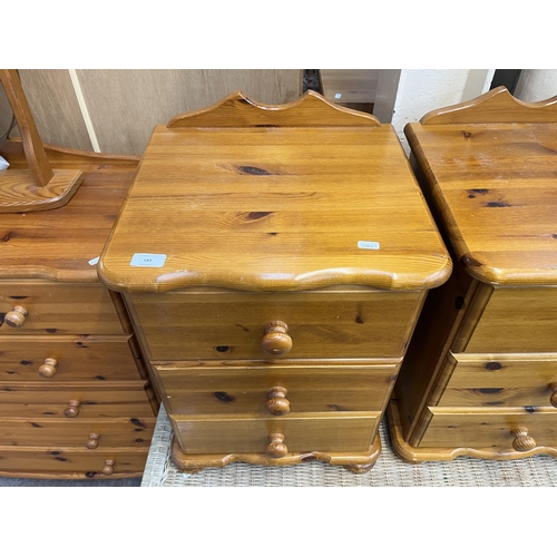 182 - A pair of pine bedside chests of drawers - approx. 62cm high x 43cm wide x 39cm deep